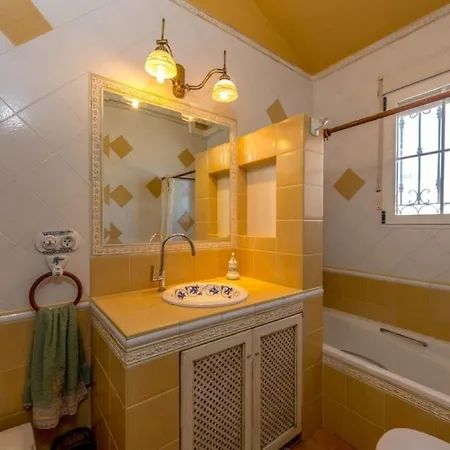 בית כפרי Traditional With Pool 5 Minutes From Beaches